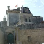 Pensjonat Le Cherche Midi, Entre Nimes, Le Pont Du Gard, Uzes, Arles 4*