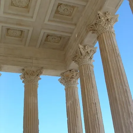 Le Cherche Midi, Entre Nimes, Le Pont Du Gard, Uzes, Arles Vendégház