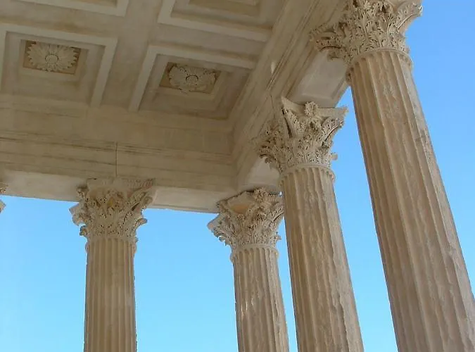 Le Cherche Midi, Entre Nimes, Le Pont Du Gard, Uzes, Arles 게스트하우스