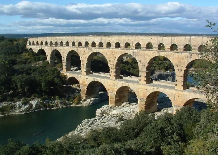 Le Cherche Midi, Entre Nimes, Le Pont Du Gard, Uzes, Arles 게스트하우스 4*