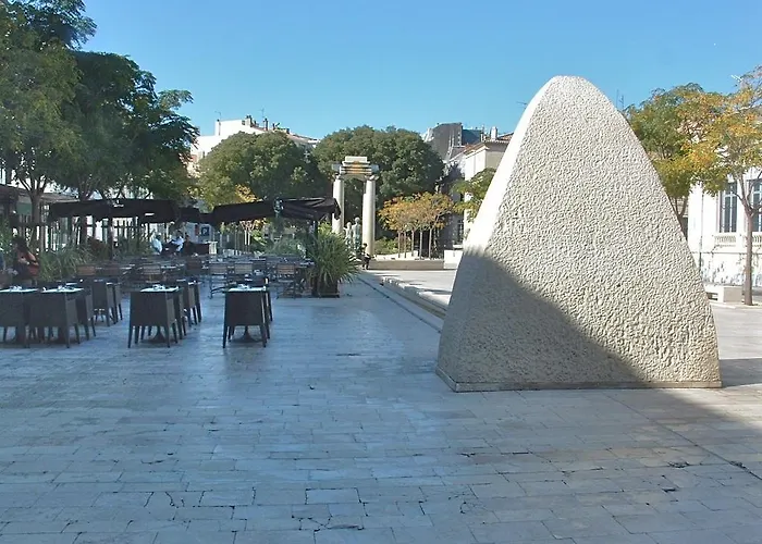 Le Cherche Midi, Entre Nimes, Le Pont Du Gard, Uzes, Arles 게스트하우스 4*